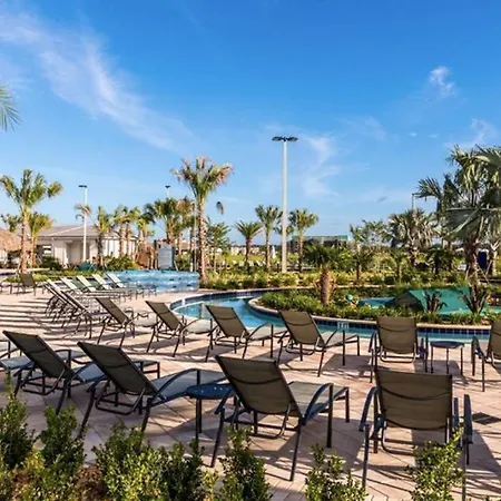 Luxury 2Br Condo With 2 Clubhouses-3