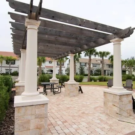 Luxury Condo Near Clubhouse With Free Resort Amenities-2
