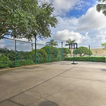 Colorful Condo With Pool Access - 6 Mi To Disney!-2