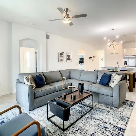 Fabulous 2Br Condo In Four Corners With Free Waterpark-3