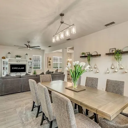 Deluxe Spacious Home With Private Pool Near Disney-3