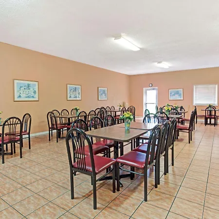 Howard Johnson By Wyndham Tropical Palms Kissimmee-3
