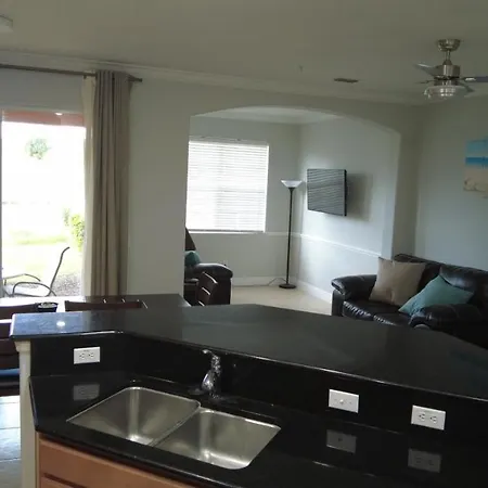 Cheerful 3 Bedroom Townhome In Reunion Florida-2