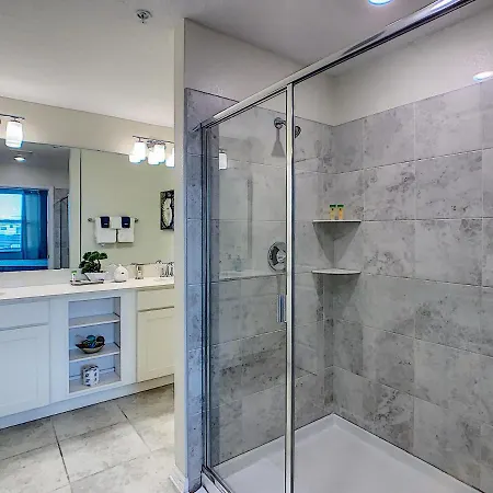 Luxury Brand New 2 Bedroom Apt Near Disney!-2