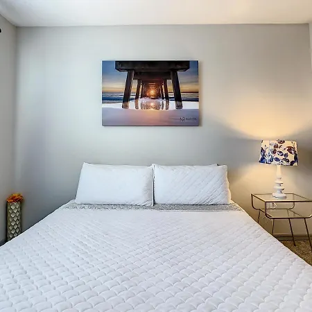 Cozy Apartment Near Disney-3
