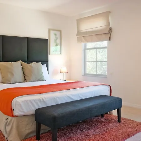 2 Bedroom Townhouse 4 Miles To Disney World-3