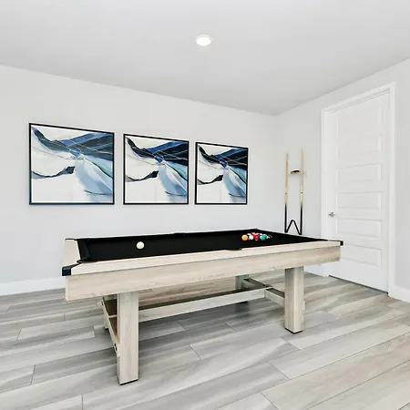 Modern Condo Near Disney W Hotel Amenities - 7740-51-207-3