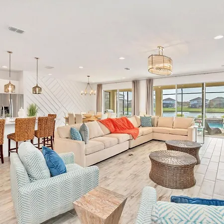 10Br Luxury Mansion - Family Resort - Sleeps 20 - Private Pool, Hot Tub And Bbq!-3
