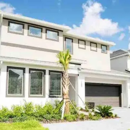 Stylish Spacious Home • 6 Bedroom • Pool & Jacuzzi-2