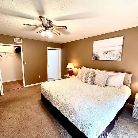 Island Holiday Condo-2