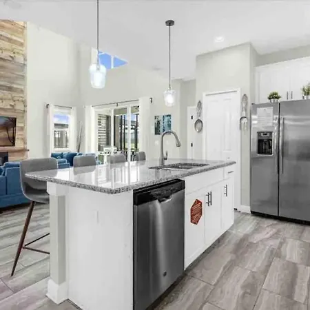 Luxury 6 Bedrooms W/ Lake View Near Disney 10 Min-2