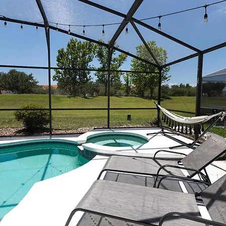 Relax And Unwind Deluxe Home - Private Pool & Spa For 11 Guest-3