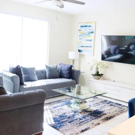 Cute And Cozy 4 Bed Townhome With Splash Pool-3