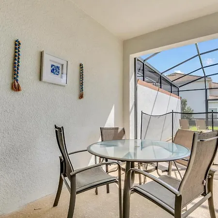 Beautiful 4 Bed 3 Bath Townhome With Splash Pool-3