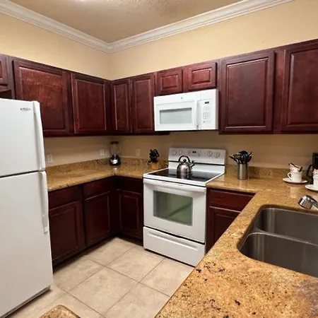 Relaxing 3 Bed 2 Bath Condo In Tuscana Resort-3
