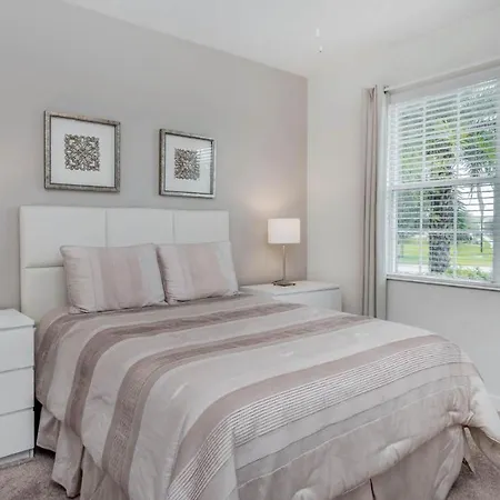 4741 Kings Castle C-2