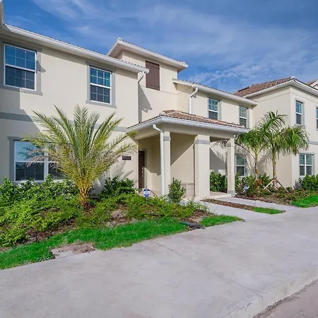 5019Jo Townhouse 4 Bedrooms & 3 Bathrooms + Pool-3