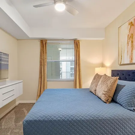 2 Bedroom- 2 Bathroom Storey Lake 3171-302 Pc-2
