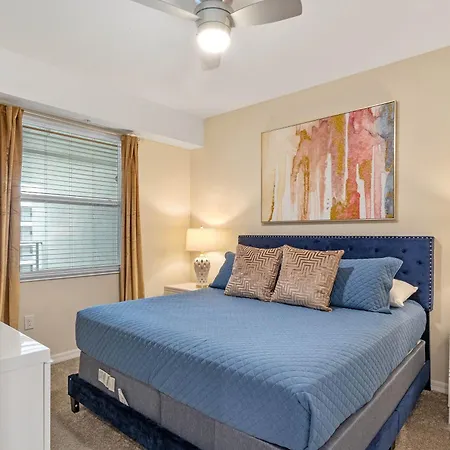 2 Bedroom- 2 Bathroom Storey Lake 3171-302 Pc-3