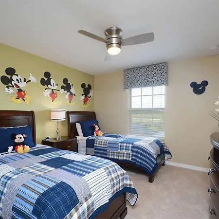 Charming 4 Bdr Townhome At Storey Lake Resort-3