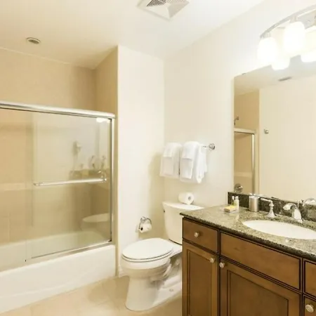 Modern And Spacious 3-Suite Apartment-2