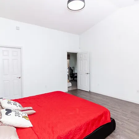 Beautiful Fully Furnished 2-Bedroom Luxury Home-2