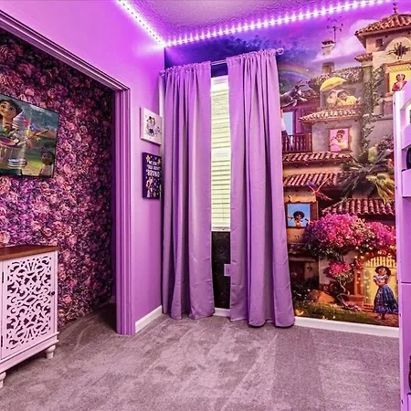 24 Guest Home W Theme Rooms, Cinema, Games, Pool, Bbq-3