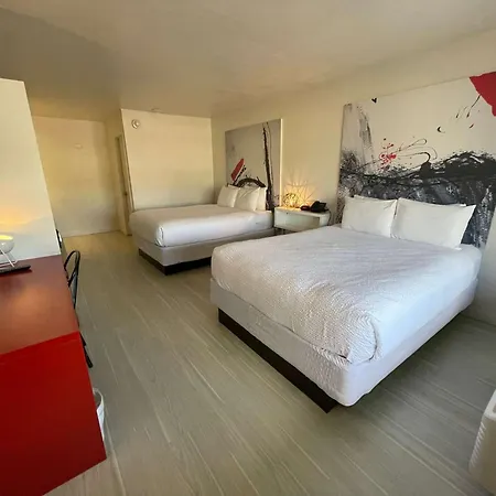 Newly Room In Cozy Hotel With Super Location To The Parks-2