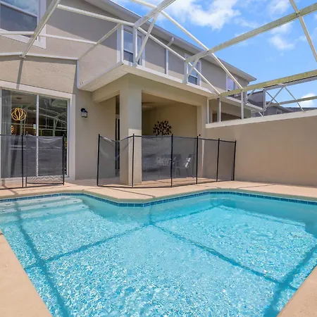 Fascinating 4 Bedroom, Walking Distance To The Waterpark-2