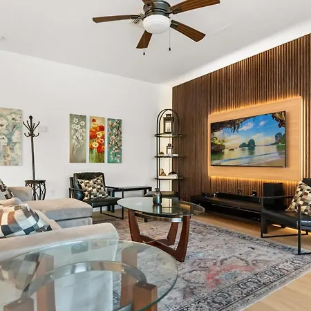 6Br Luxury Home With Private Pool And Bbq-3