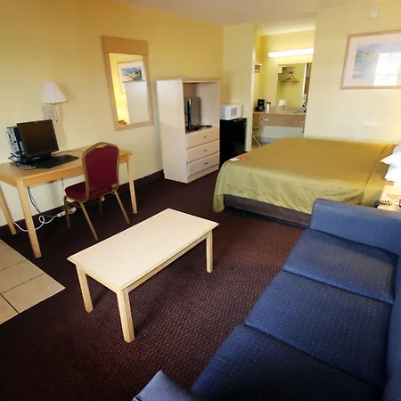 Econo Lodge Inn & Suites Maingate Central-3