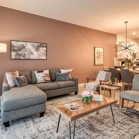 Comfortable And Charming Home Near Disney-3