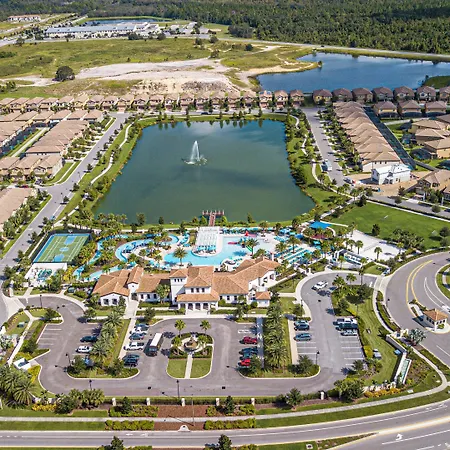Splendid 5 Bd W/ Pool @ Windsor Westside 8921-2