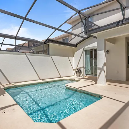 Renewed Luxury Townhouse With Private Pool-2