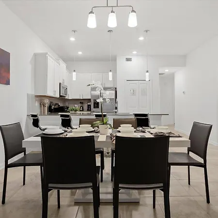 2 Bd 2 Ba Champions Gate 1053 Ss-2
