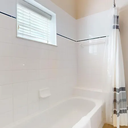 Newly Renovated Condo With Stunning View Of Pond Walking Trail And Tennis Courts-3
