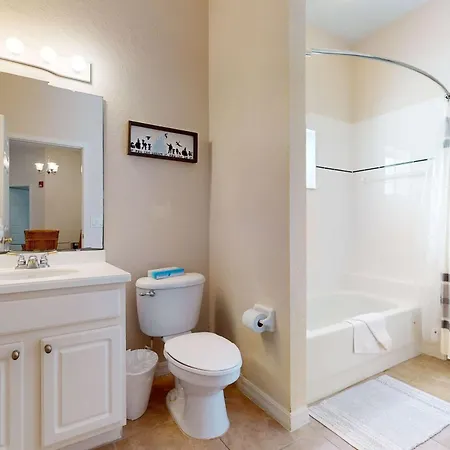Newly Renovated Condo With Stunning View Of Pond Walking Trail And Tennis Courts-2