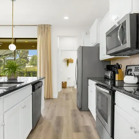 5 Bd 55 Ba Windsor At Westside 8973 Rs-2