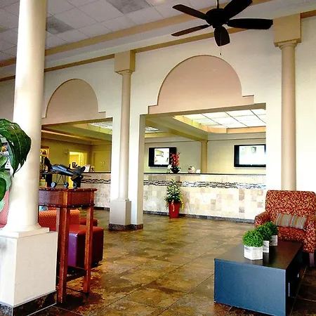 Roomba Inn & Suites At Old Town-3
