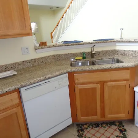 Runaway Beach Club Apartments-3