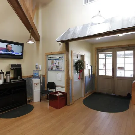 Sherwood Forest Premium Loft Cottage 12-2