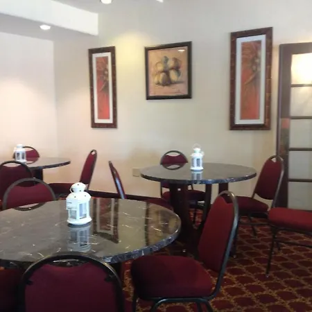 Ramada By Wyndham Kissimmee Downtown Hotel-2