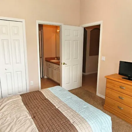 Jacaranda Villa - 4 Bed Family Pool Home Near Disney-3