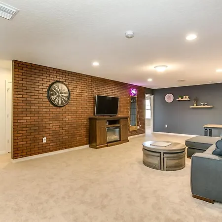 8 Bedroom, 6 Bathroom Upscale Villa Near All The Fun In Kissimmee-2