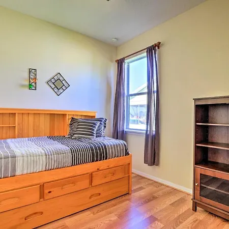 Single-Story Disney Area Gem With Patio And Lake Views-3