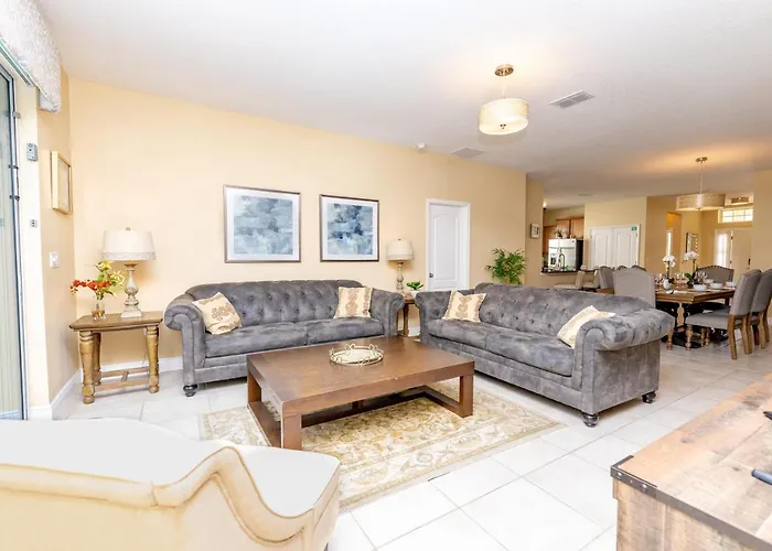 Near Disney Villa With Game Room