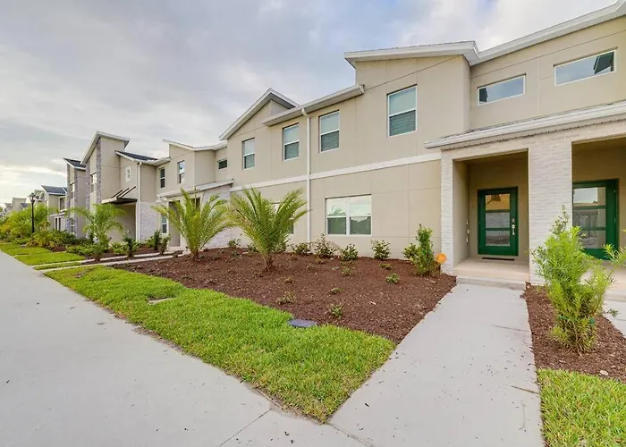 Newly Listed Townhouse Storey Lake, Free Waterpark Kissimmee