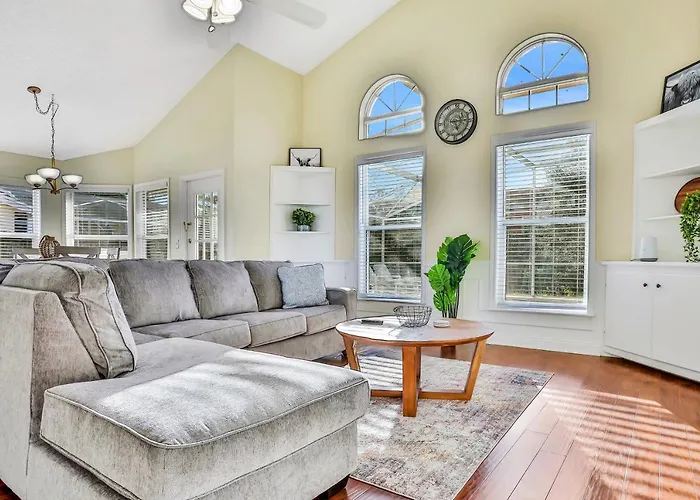Pembridge Charm Villa