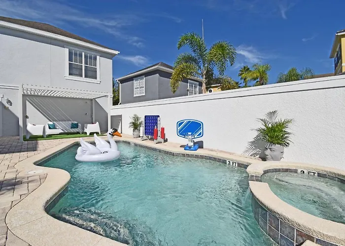 Pet friendly Style & Luxury: Pool, Spa, Cinema, Views, Arcades Kissimmee