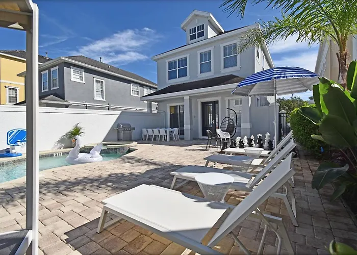 Pet friendly Style & Luxury: Pool, Spa, Cinema, Views, Arcades Kissimmee